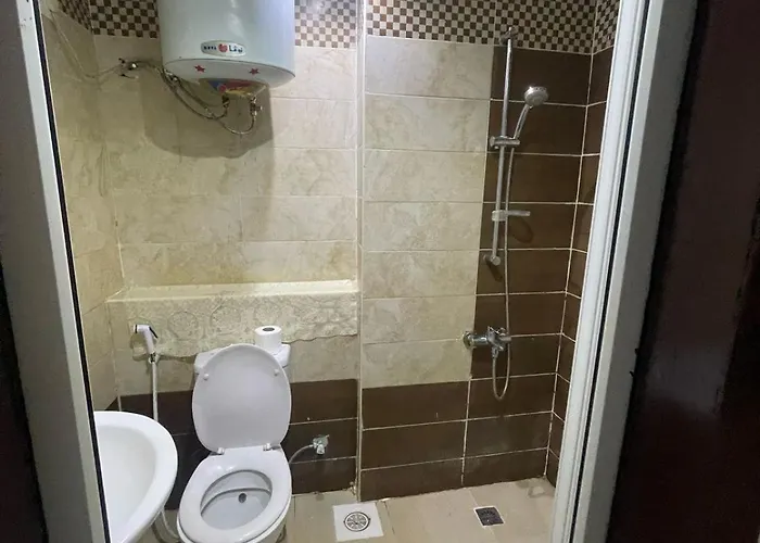 Steps From & Near Airport Furnteched, Kitchenette, Full Free Wifi Apartment Hurghada